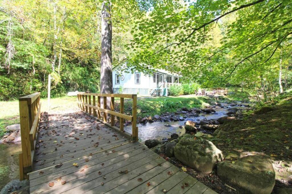 Вилла Creekside 1920'S Farmhouse Брайсон-Сити Экстерьер фото