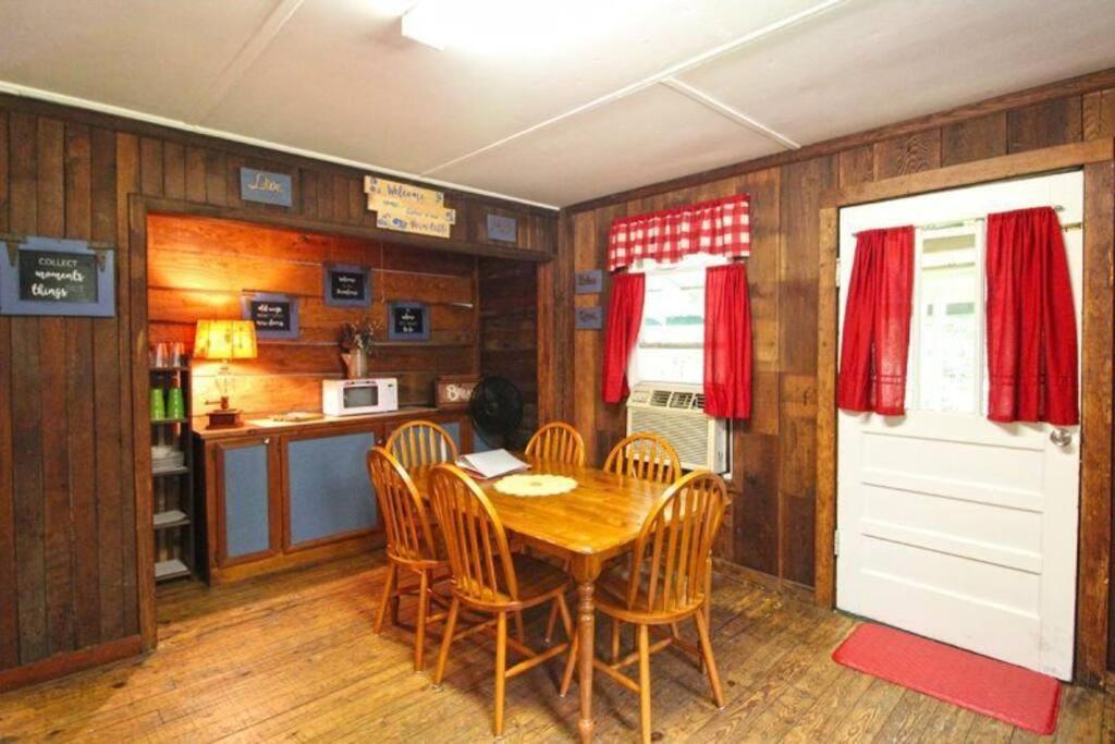Вилла Creekside 1920'S Farmhouse Брайсон-Сити Экстерьер фото