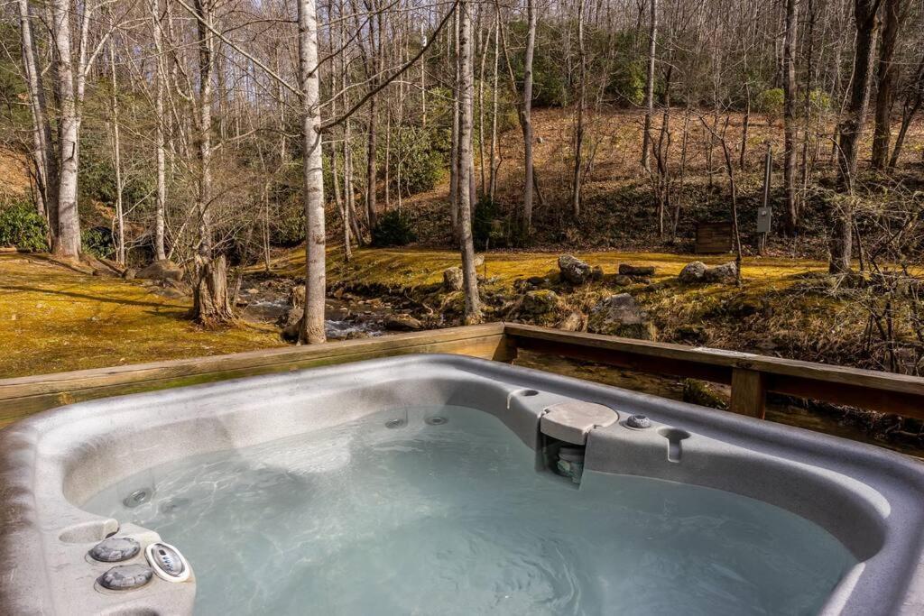 Вилла Creekside 1920'S Farmhouse Брайсон-Сити Экстерьер фото